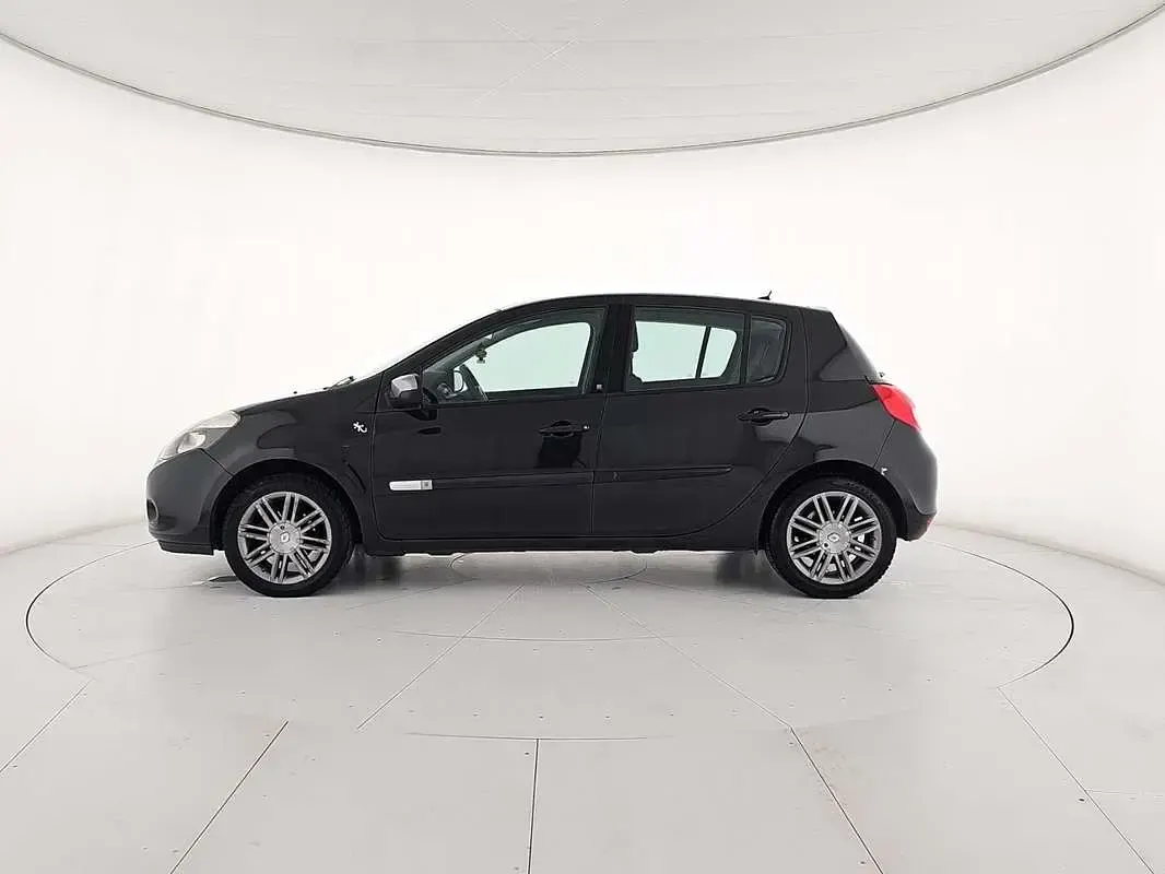Occasion Renault Clio III 75 PK (55 kW) 2011 Zwart Sedan