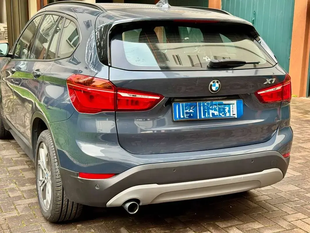 Usata BMW X1 Advantage 150 CV (110 kW) 2018 Grigio SUV