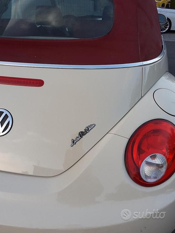 Usata VW Beetle Cabriolet 101 CV (74 kW) 2008 Bianco Cabrio