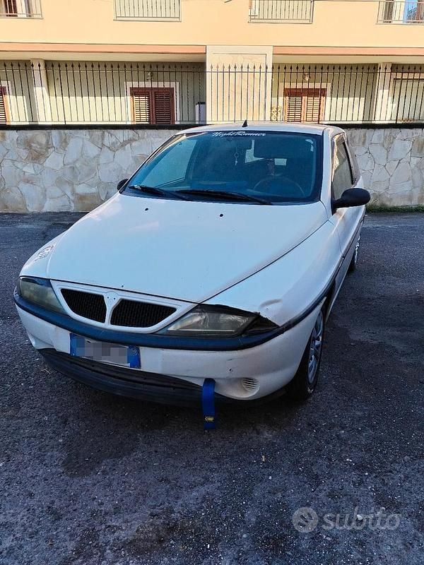 Usata Lancia Ypsilon 54 CV (39 kW) 1999 Utilitaria