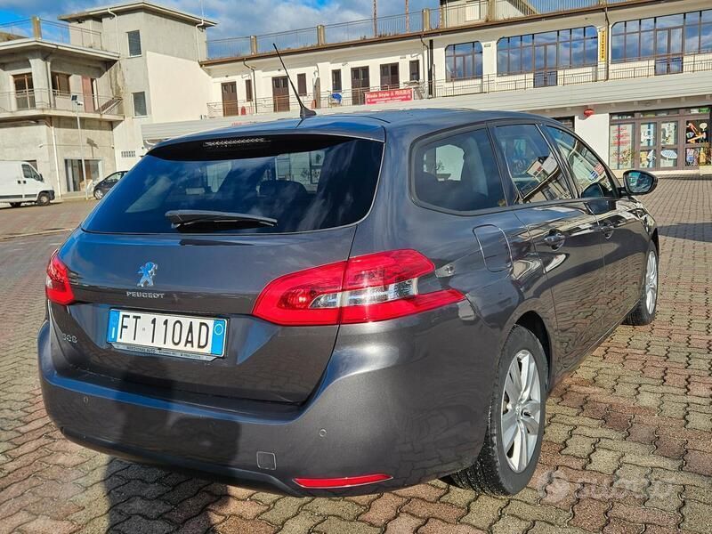 Usata Peugeot 308 Allure 131 CV (96 kW) 2025 Grigio Station wagon