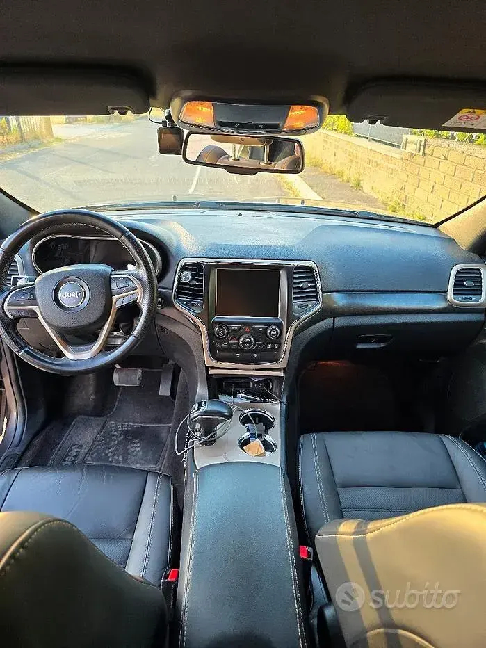 Usata Jeep Grand Cherokee 190 CV (139 kW) 2015 Grigio SUV