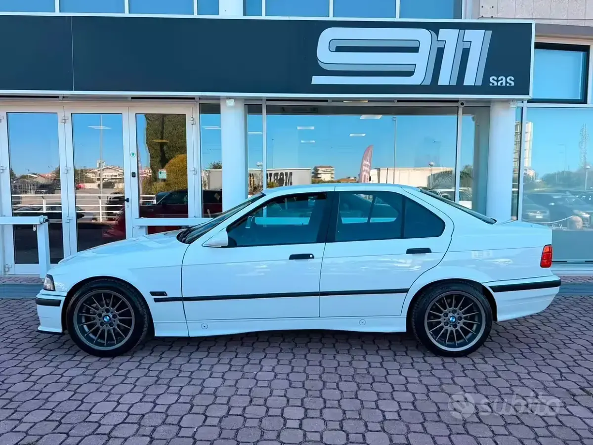 Usata BMW 320 Sport Line 150 CV (110 kW) 1991 Bianco Berlina