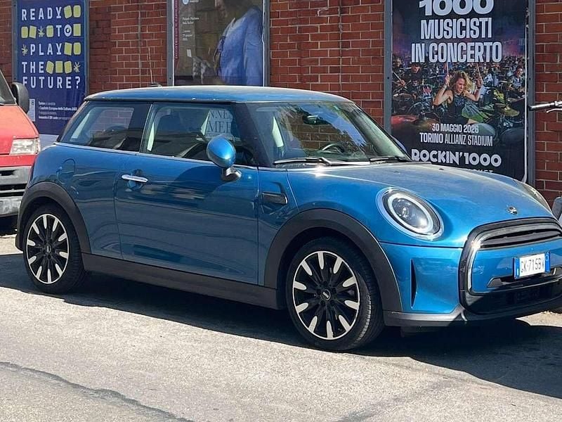 Usata Mini ONE Essential 102 CV (75 kW) 2022 Blu/azzurro Utilitaria