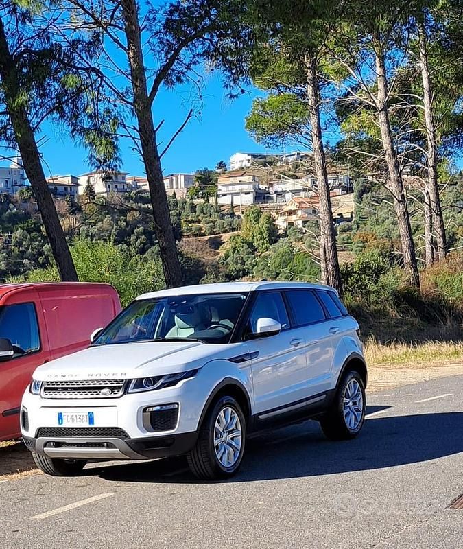 Usata Land Rover Range Rover evoque 150 CV (110 kW) 2017 Bianco Utilitaria