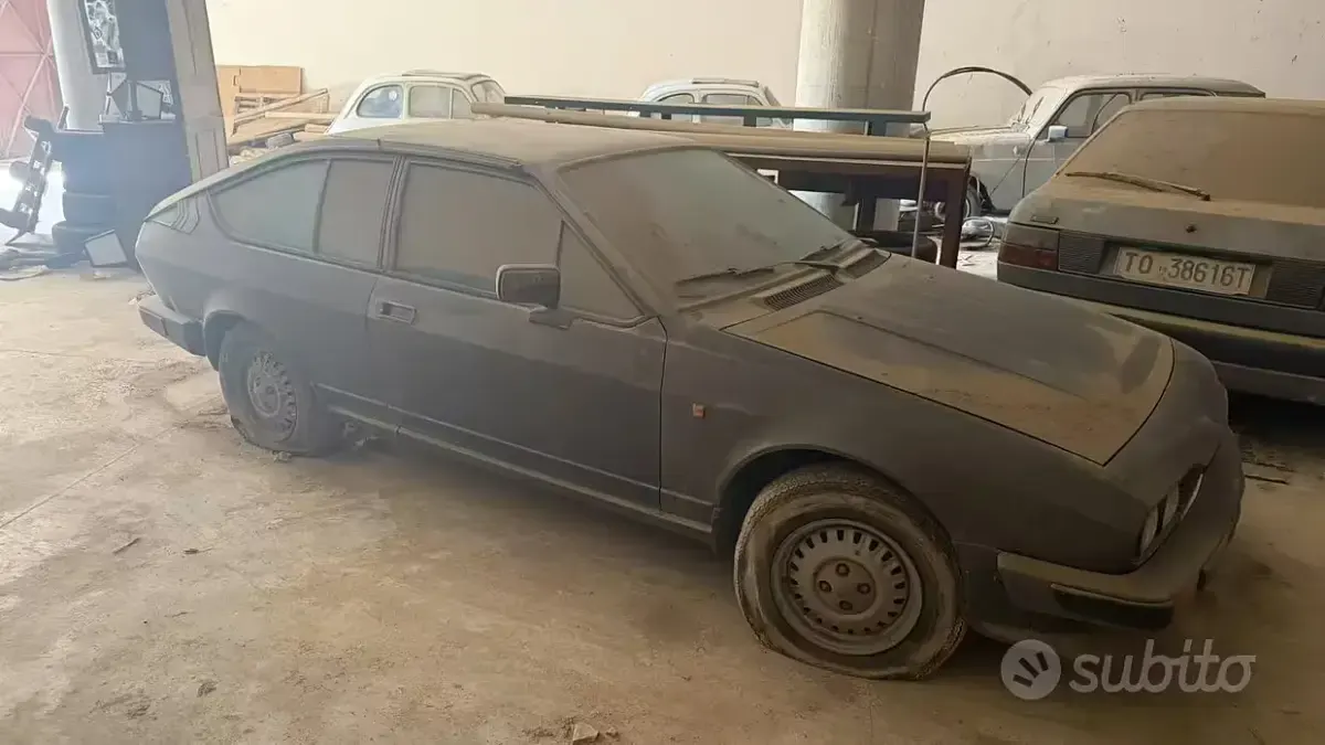 Usata Alfa Romeo GTV 130 CV (95 kW) 1981 Grigio Coupé
