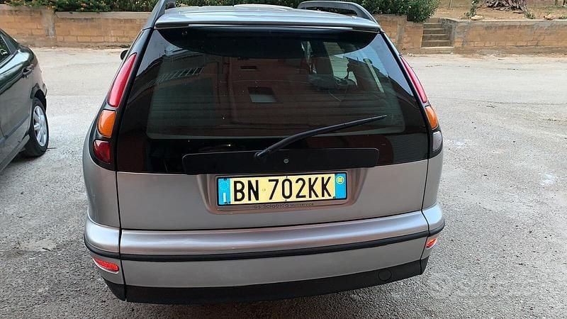 Usata Fiat Marea Weekend 105 CV (77 kW) 2000 Grigio Station wagon