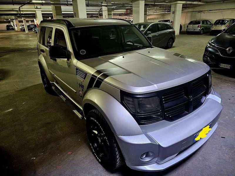 Usata Dodge Nitro SXT 177 CV (130 kW) 2007 Argento SUV
