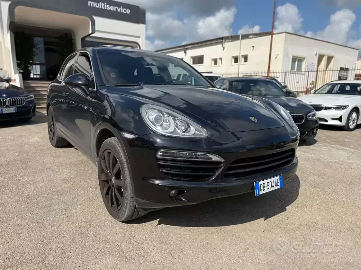 Usata Porsche Cayenne 245 CV (180 kW) 2012 Nero SUV