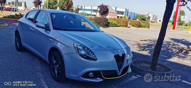 Usata Alfa Romeo Giulietta 150 CV (110 kW) 2015 Bianco Utilitaria