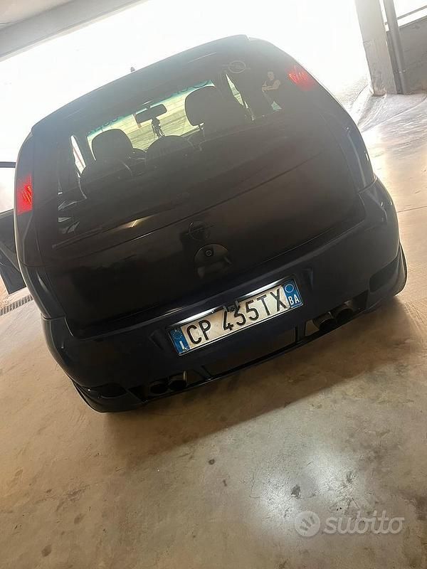 Usata Opel Corsa 101 CV (74 kW) 2003 Utilitaria