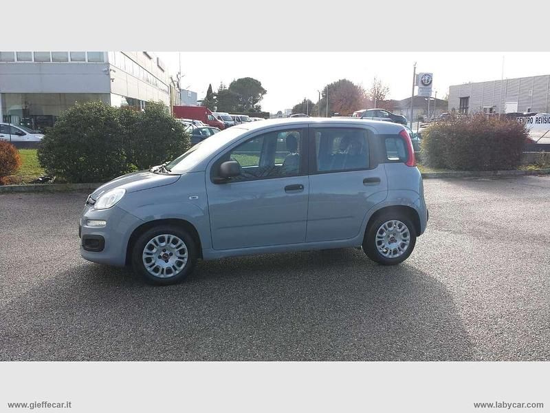 Grigio Usata 2022 Fiat Panda S Tre volumi | 7800 € (Super prezzo) - Immagine 1/4