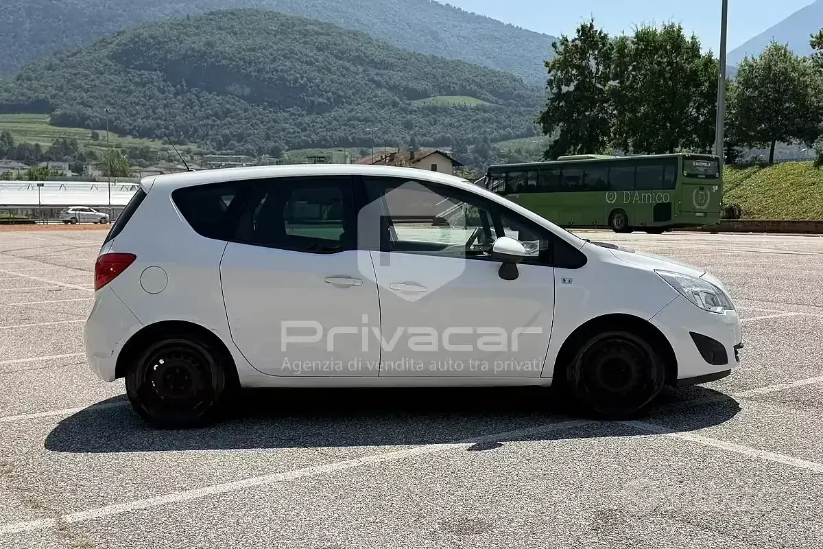 Usata Opel Meriva 120 CV (88 kW) 2010 Bianco Monovolume