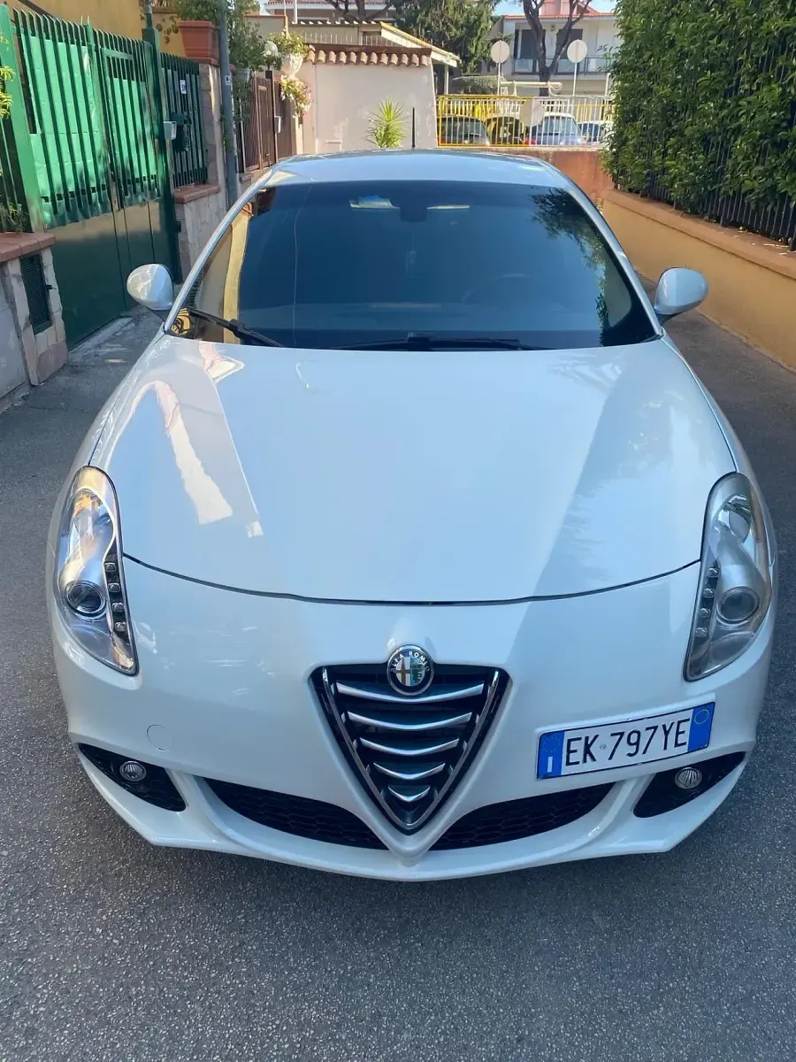 Usata Alfa Romeo Giulietta 104 CV (76 kW) 2012 Bianco Utilitaria
