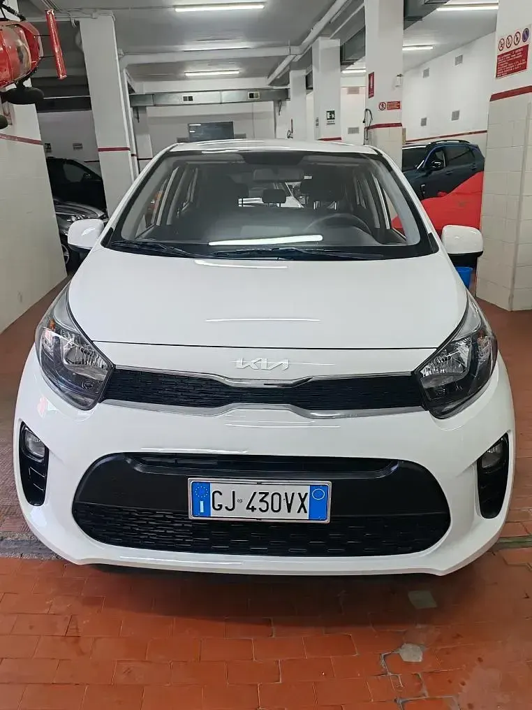 Usata Kia Picanto Comfort 67 CV (49 kW) 2022 Blu Utilitaria