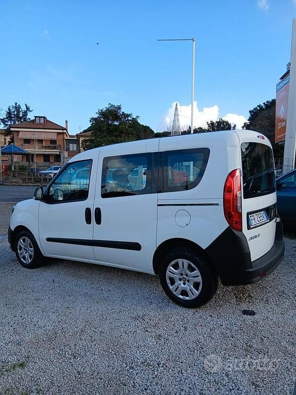 Usata Fiat Doblò S 95 CV (69 kW) 2019 Bianco Monovolume