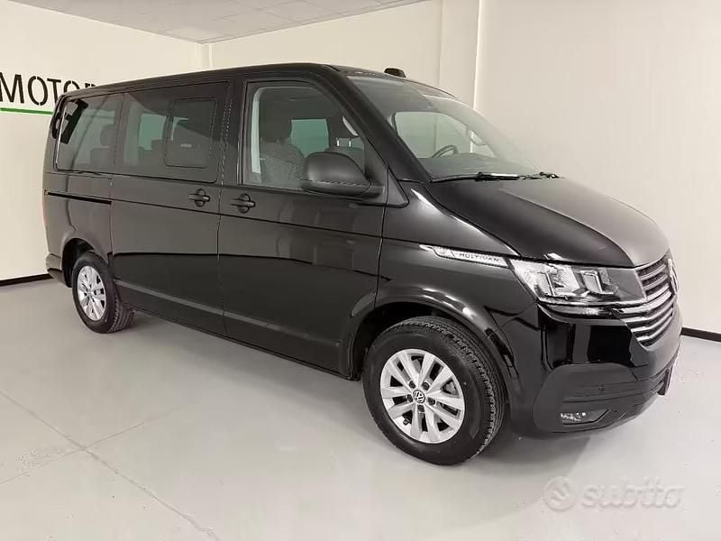 Begagnad VW Multivan 2020 Svart Minibuss