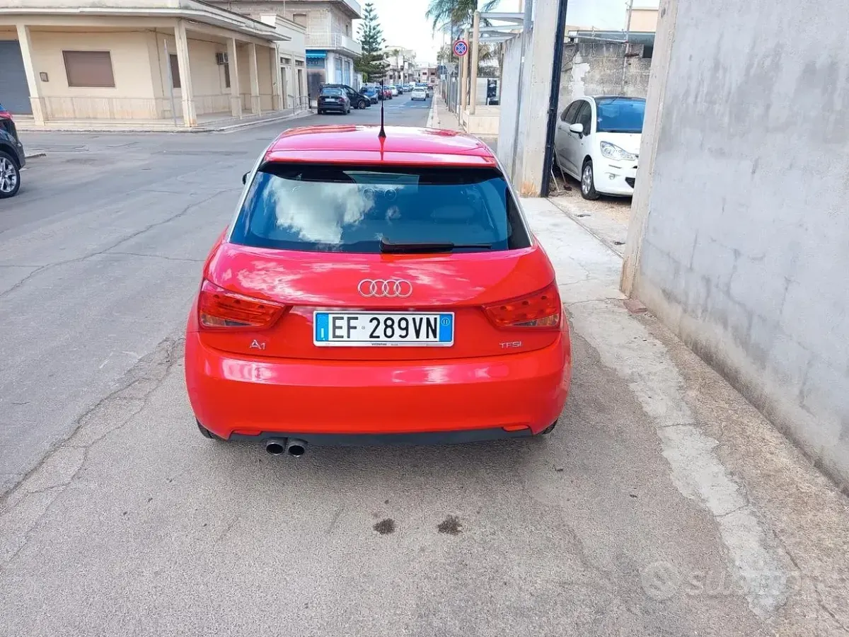 Usata Audi A1 Ambition 122 CV (89 kW) 2011 Rosso Utilitaria