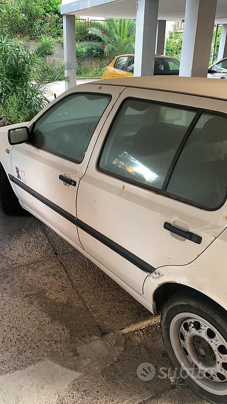 Usata VW Golf V 2007 Bianco Berlina