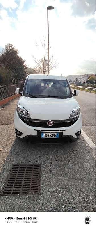 Usata Fiat Doblò Lounge 120 CV (88 kW) 2015 Monovolume