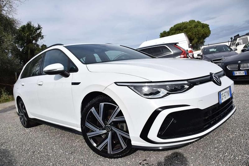 Usata VW Golf VII R-line 150 CV (110 kW) 2020 Bianco Station wagon