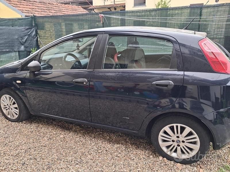 Usata Fiat Grande Punto 75 CV (55 kW) 2006 Utilitaria