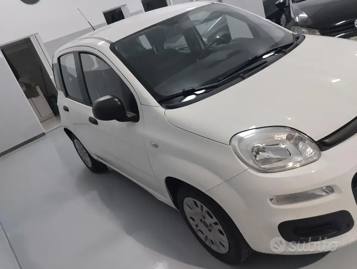 Usata Fiat Panda Lounge 69 CV (50 kW) 2018 Bianco Utilitaria