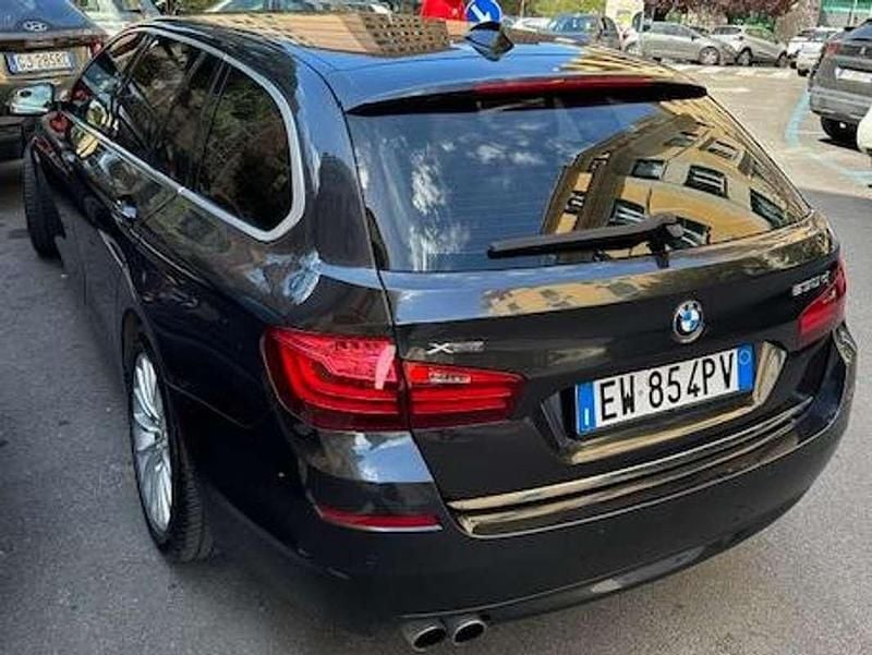Usata BMW 530 Luxury Line 258 CV (189 kW) 2014 Nero Station wagon