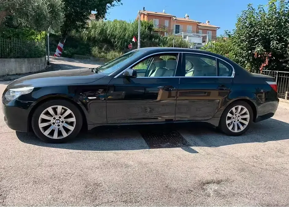 Usata BMW 520 177 CV (130 kW) 2009 Berlina