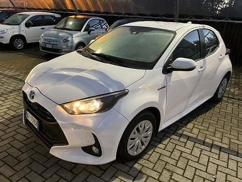 Usata Toyota Yaris Hybrid Business Edition 101 CV (74 kW) 2021 Bianco Utilitaria