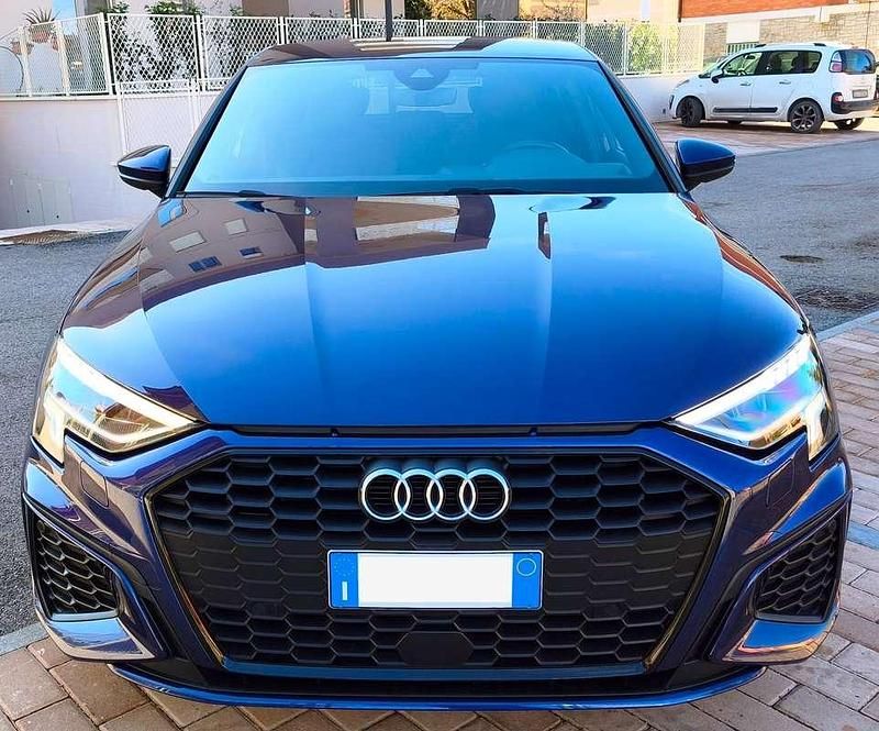 Usata Audi A3 S-Line 150 CV (110 kW) 2022 Blu/azzurro Berlina