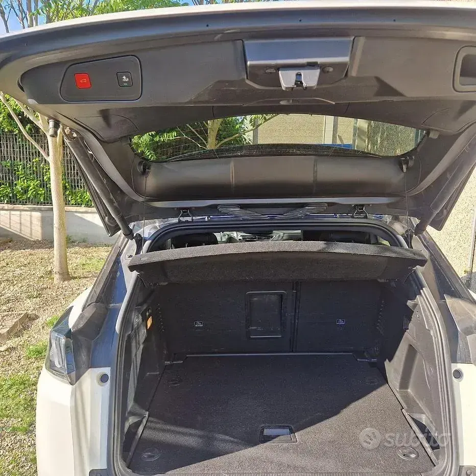 Usata Peugeot 3008 GT 131 CV (96 kW) 2021 Bianco SUV