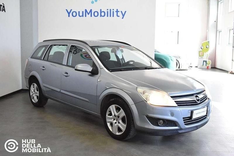 Usata Opel Astra Enjoy 110 CV (80 kW) 2009 Grigio Station wagon
