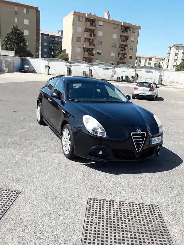 Usata Alfa Romeo Giulietta 170 CV (125 kW) 2011 Nero Utilitaria
