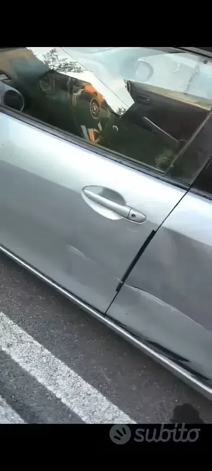 Usata Mazda 2 86 CV (63 kW) 2007 Grigio Utilitaria