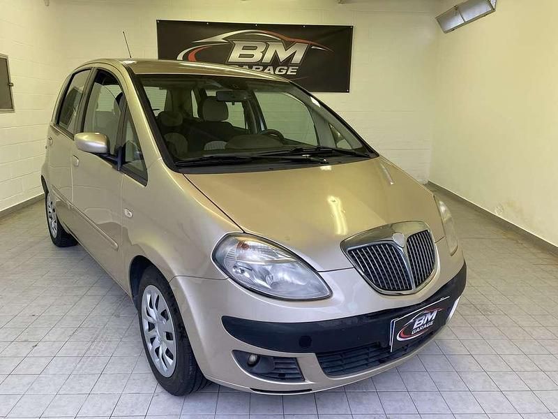 Usata Lancia Musa 95 CV (69 kW) 2007 Beige Monovolume