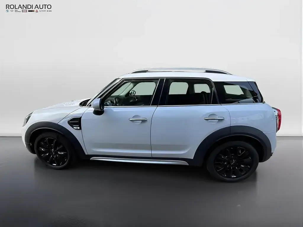 Usata Mini One Countryman 102 CV (75 kW) 2019 Bianco SUV