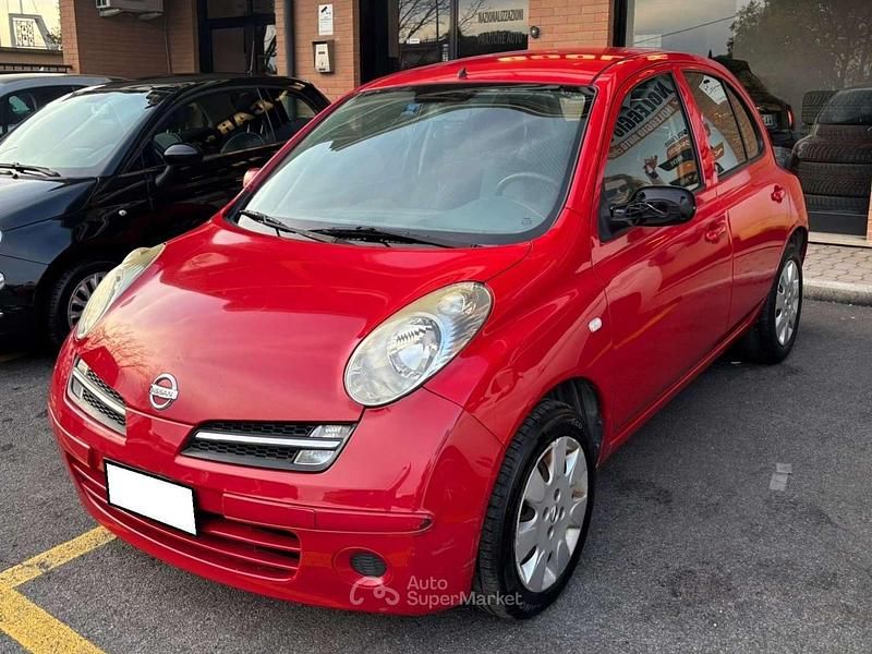 Rosso Usata 2005 Nissan Micra Acenta Berlina | 2190 € (Buon prezzo) - Immagine 1/4