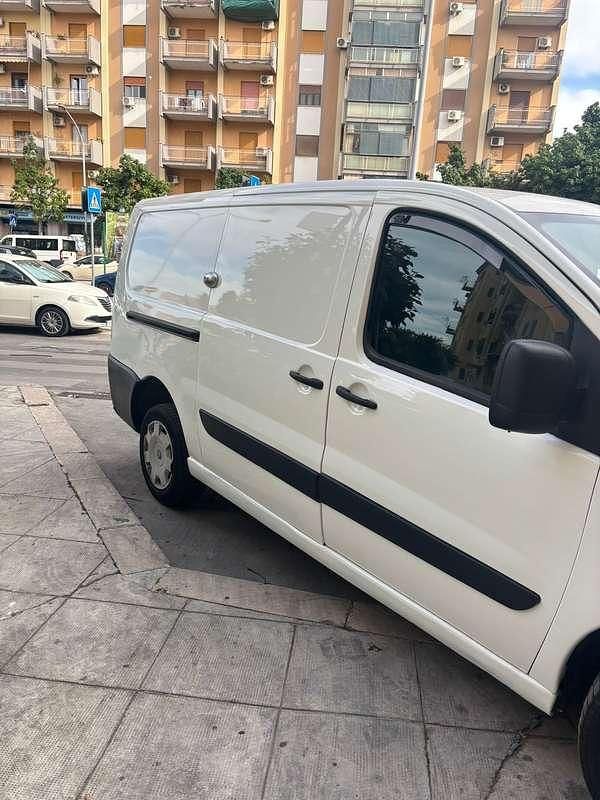 Usata 2010 Fiat Scudo Furgone | 5500 € - Immagine 1/4
