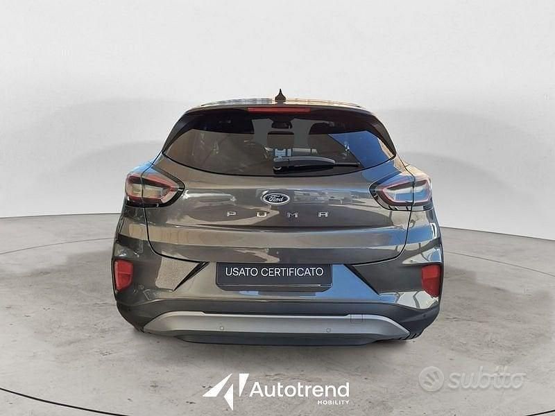 Usata Ford Puma Titanium 125 CV (91 kW) 2020 Grigio scuro Berlina