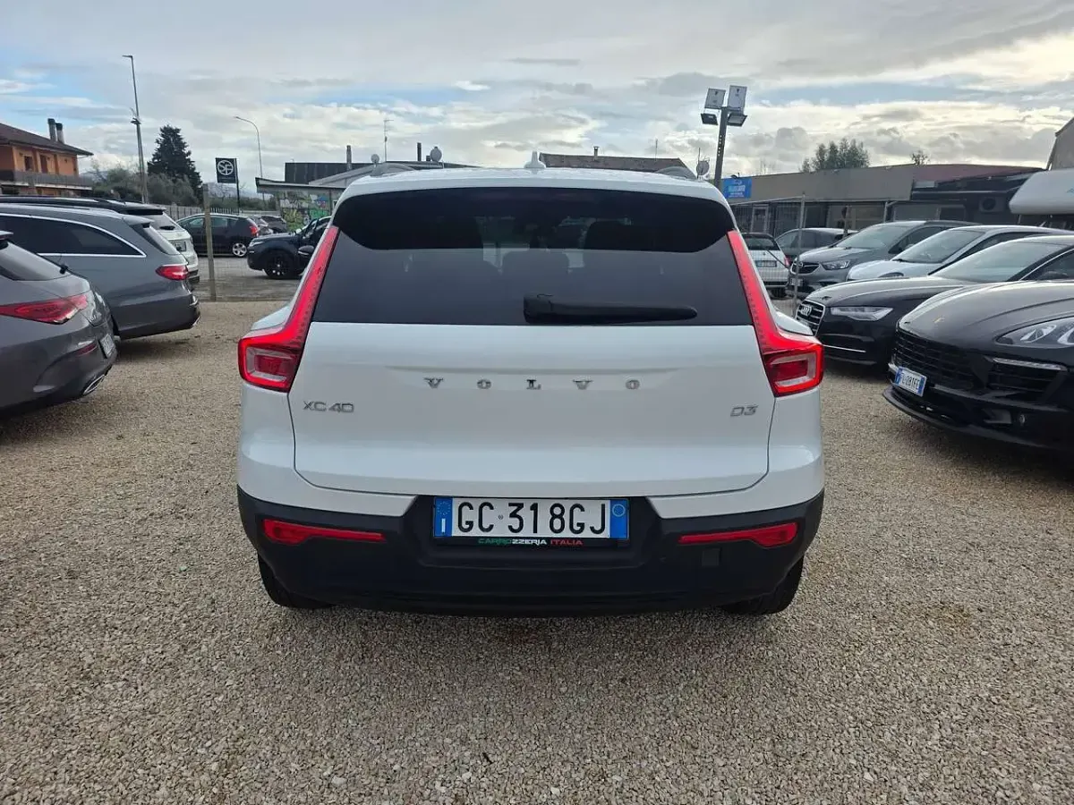 Usata Volvo XC40 R-Design 150 CV (110 kW) 2020 Bianco SUV