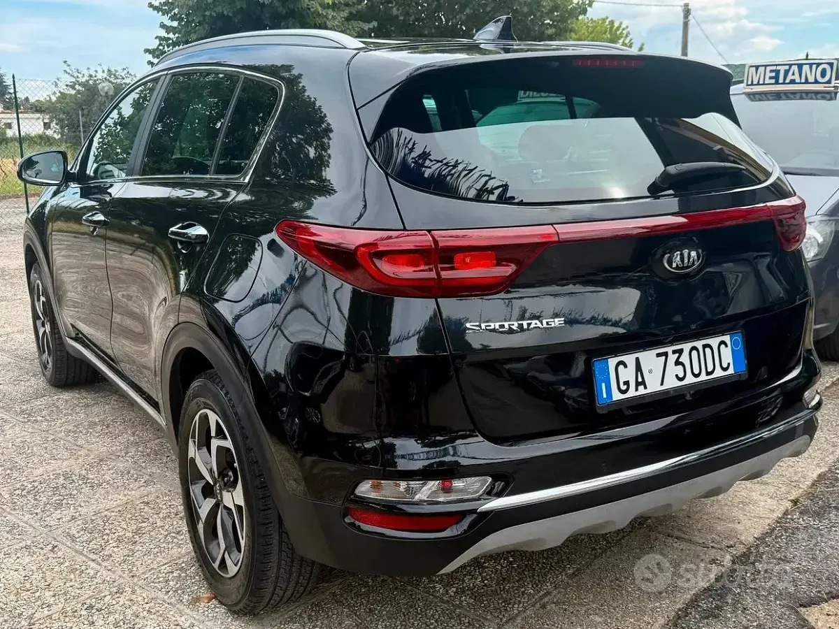 Usata Kia Sportage 126 CV (92 kW) 2020 Nero SUV