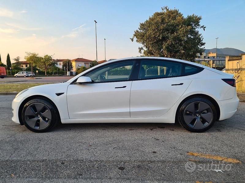 Usata Tesla Model 3 Long Range AWD 366 kW (498 CV) 2020 Bianco Berlina
