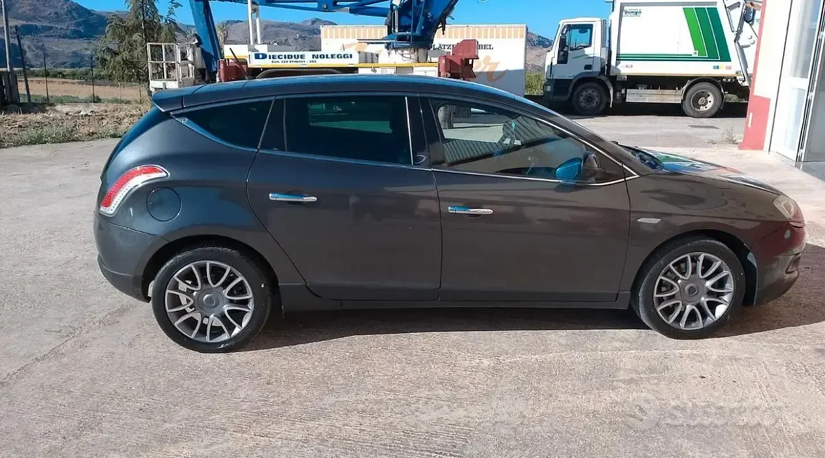 Usata Lancia Delta 165 CV (121 kW) 2008 Utilitaria
