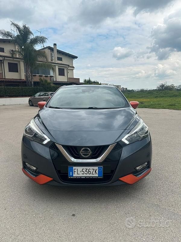 Usata Nissan Micra Tekna 90 CV (66 kW) 2017 Grigio Utilitaria