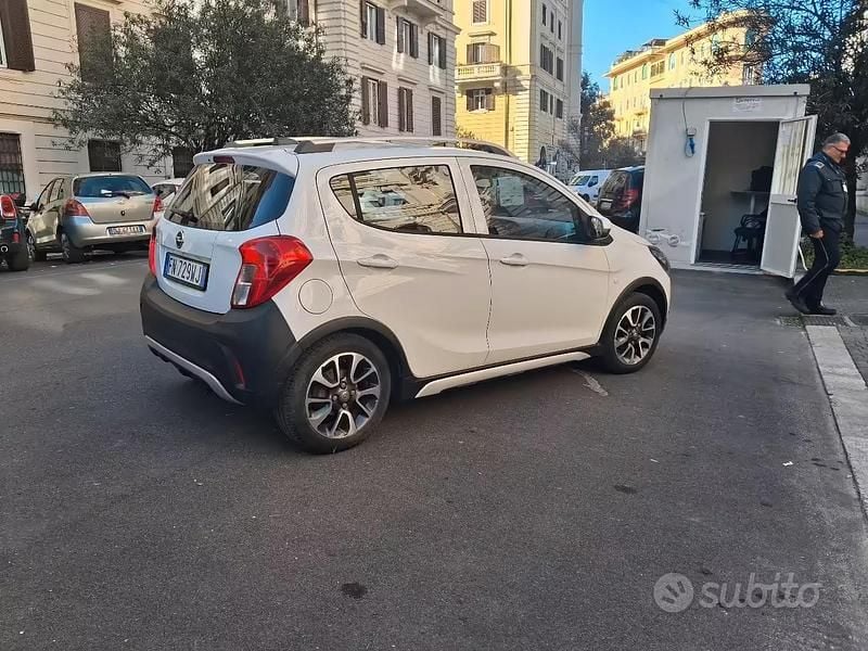 Usata Opel Karl Rocks S 75 CV (55 kW) 2018 Bianco Utilitaria