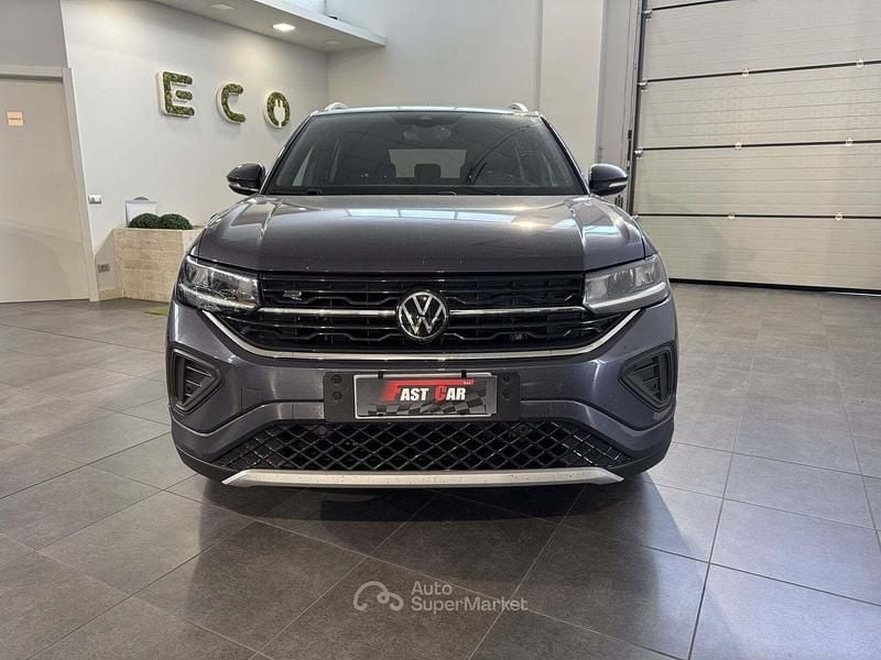 Usata VW T-Cross R-line 116 CV (85 kW) 2024 Blu SUV