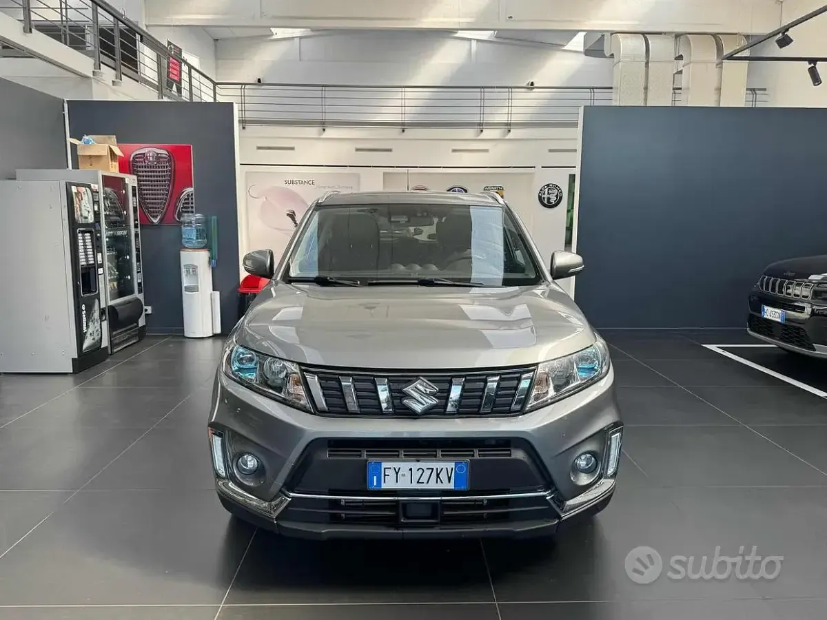 Usata Suzuki Vitara 140 CV (102 kW) 2019 Grigio SUV