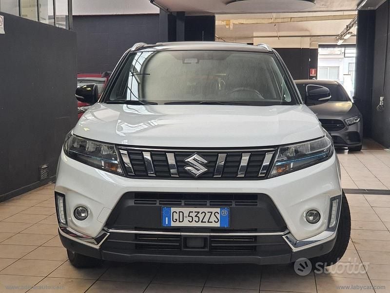 Usata Suzuki Vitara 129 CV (94 kW) 2021 Bianco SUV