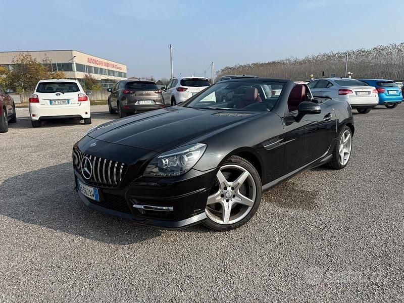 Usata Mercedes SLK200 Premium 500 CV (367 kW) 2012 Nero Cabrio